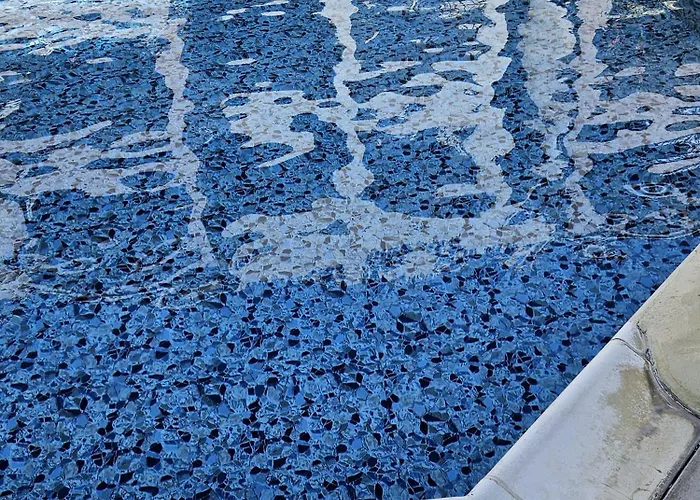 Delightful Poolside Apartmán Paphos