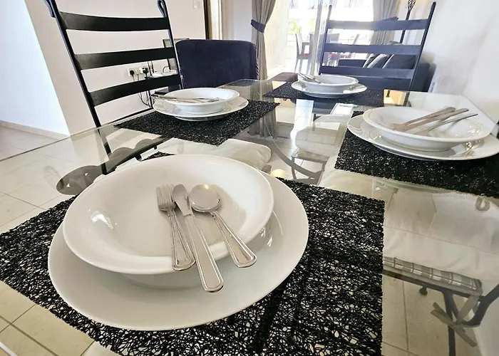 Apartmán Delightful Poolside *