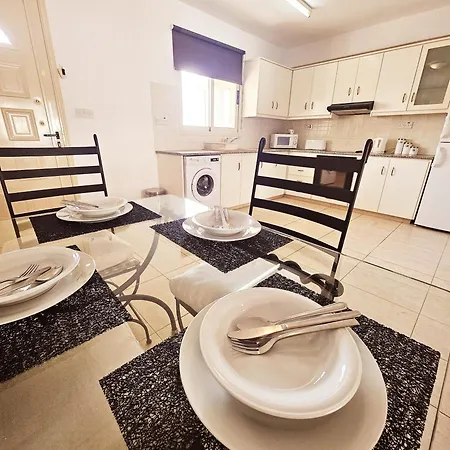 Apartament Delightful Poolside